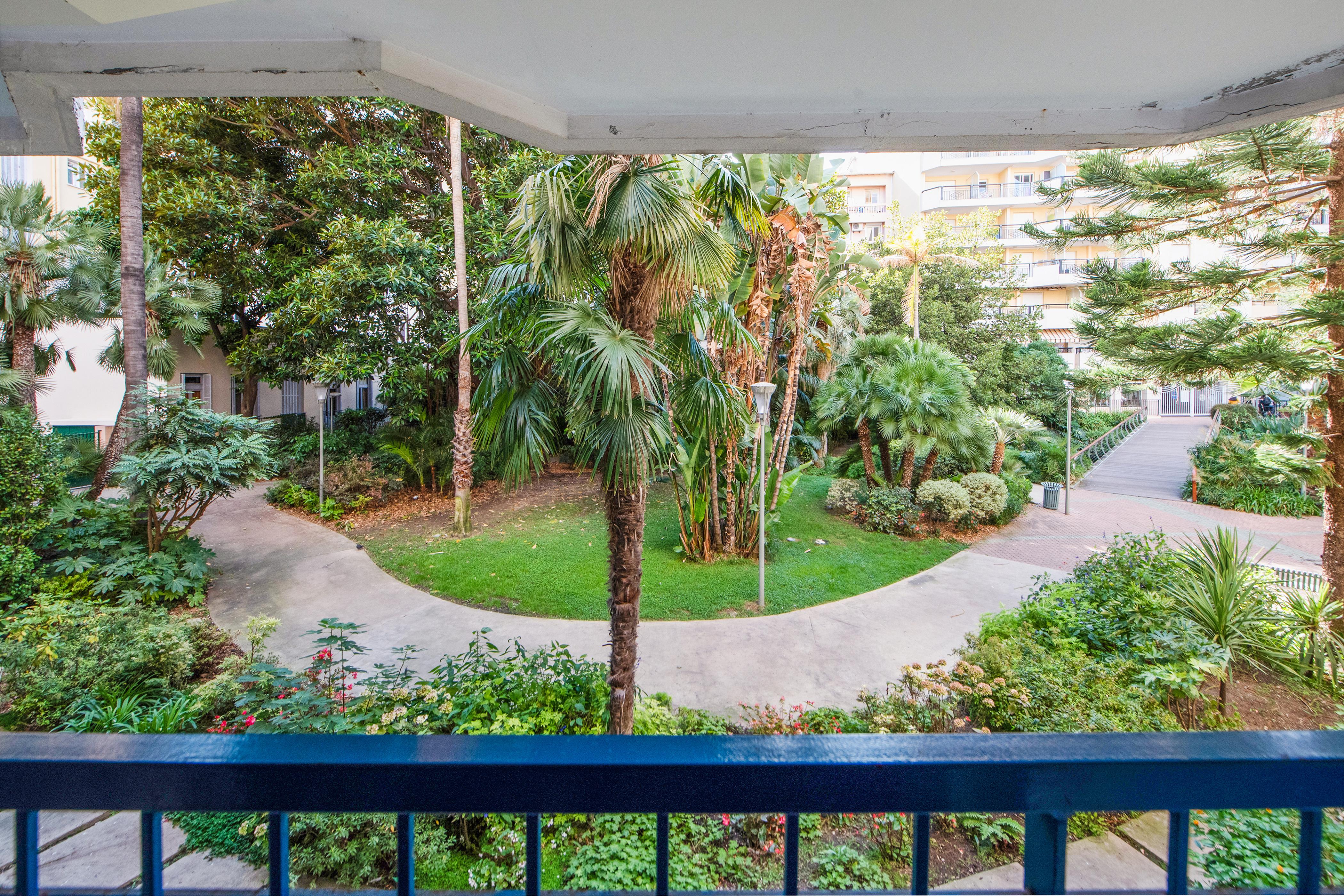 Residence Pierre & Vacances Les Rivages Du Parc Ментона Екстериор снимка