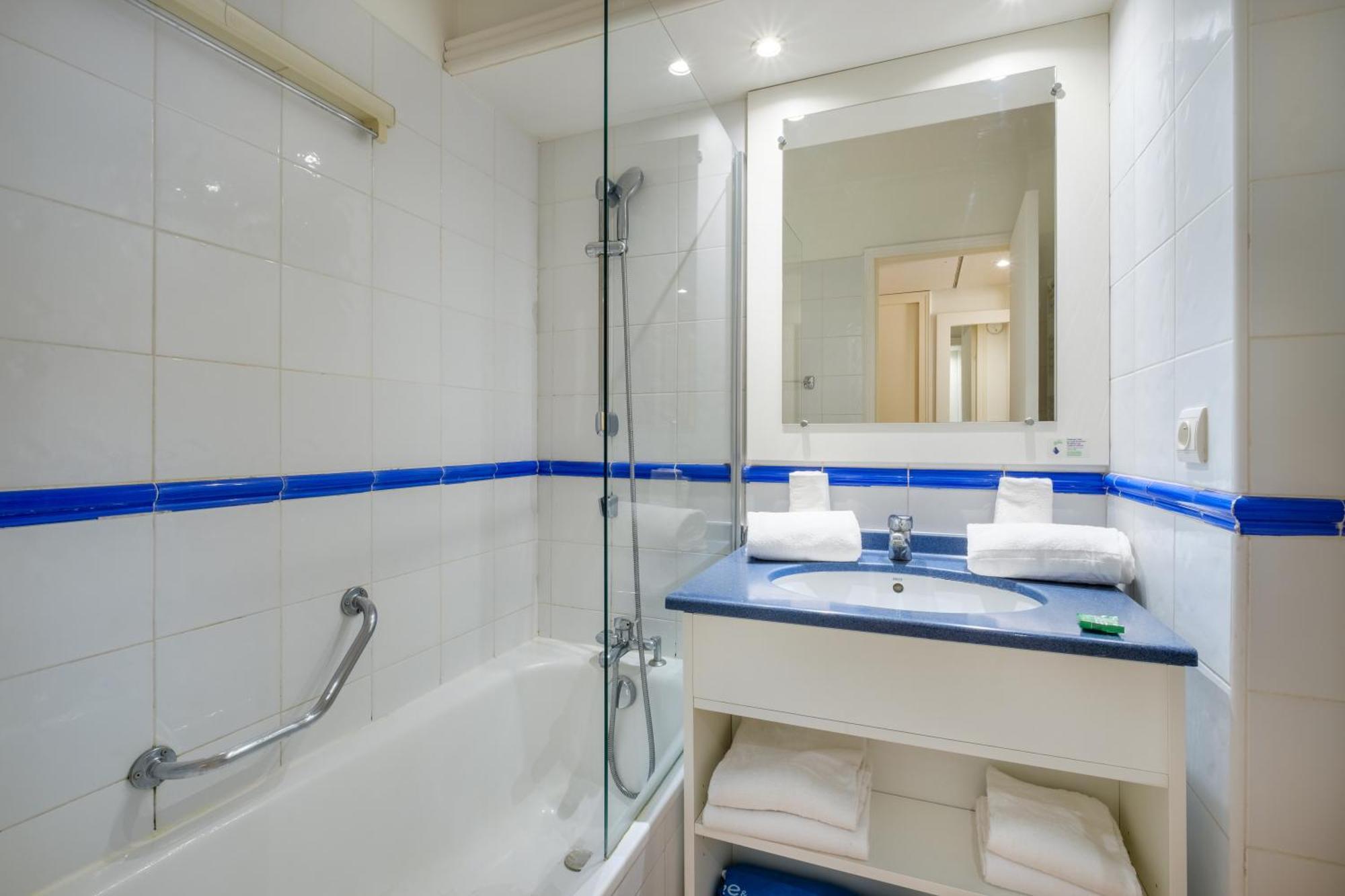 Residence Pierre & Vacances Les Rivages Du Parc Ментона Екстериор снимка