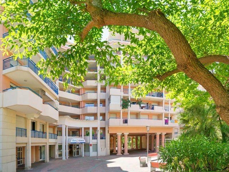 Residence Pierre & Vacances Les Rivages Du Parc Ментона Екстериор снимка