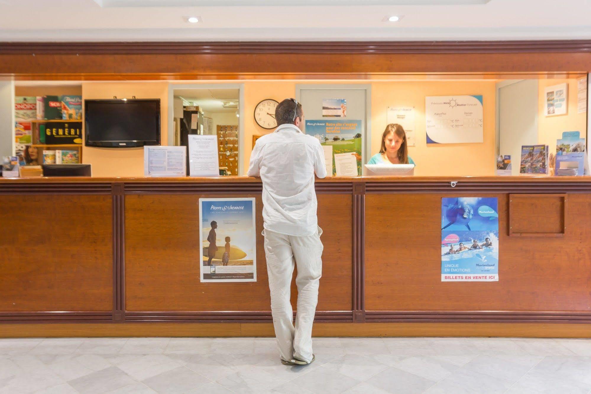 Residence Pierre & Vacances Les Rivages Du Parc Ментона Екстериор снимка